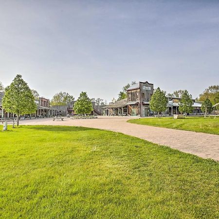 Resort Cabin With Fire Pit Golf, Hike And Play! Rothbury المظهر الخارجي الصورة