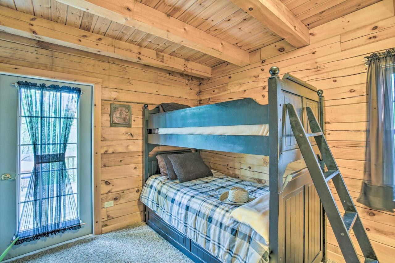 Resort Cabin With Fire Pit Golf, Hike And Play! Rothbury المظهر الخارجي الصورة
