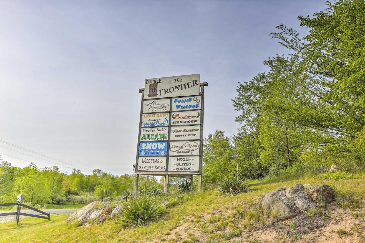 Resort Cabin With Fire Pit Golf, Hike And Play! Rothbury المظهر الخارجي الصورة