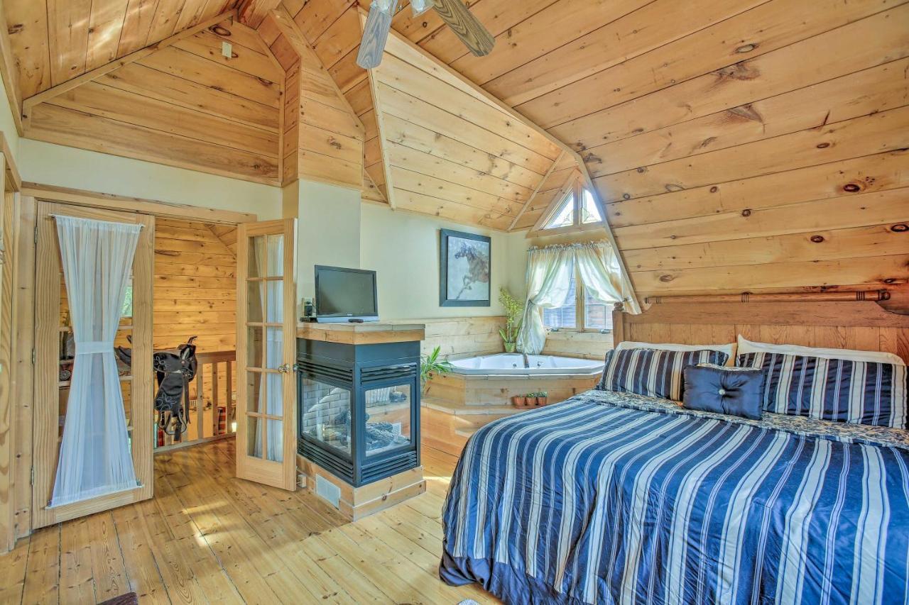 Resort Cabin With Fire Pit Golf, Hike And Play! Rothbury المظهر الخارجي الصورة