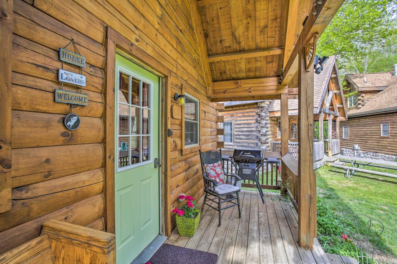 Resort Cabin With Fire Pit Golf, Hike And Play! Rothbury المظهر الخارجي الصورة